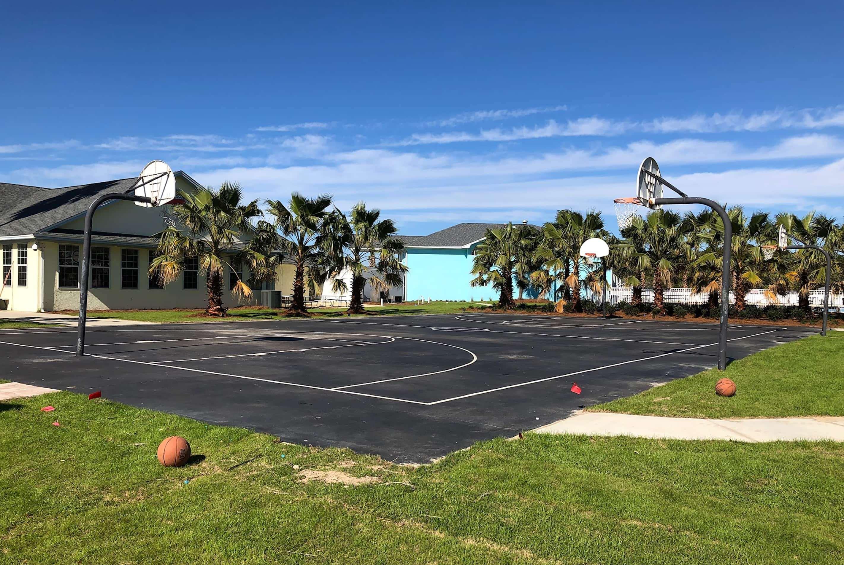 Travelodge By Wyndham / Beachfront Hotel 3*