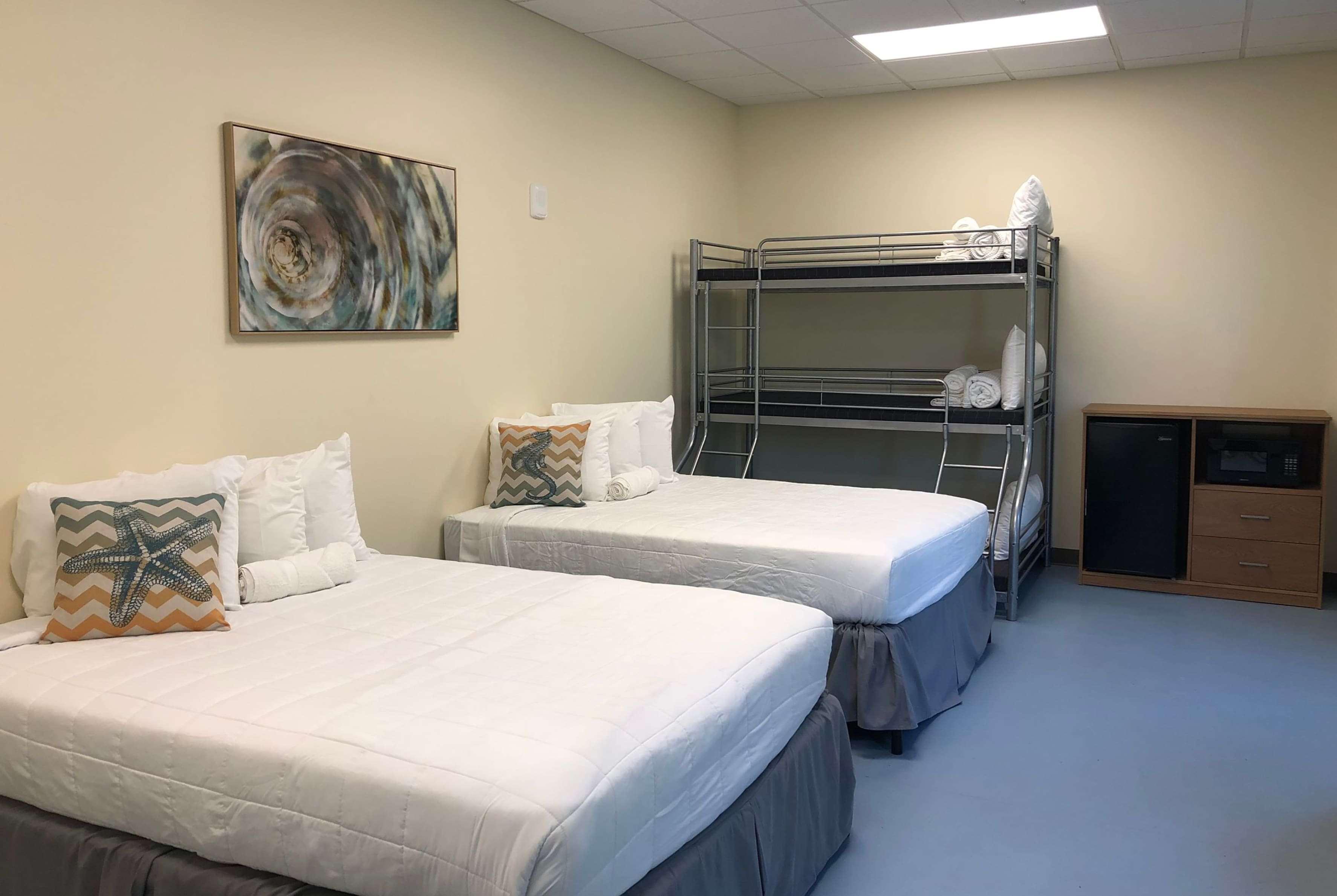Travelodge By Wyndham / Beachfront Hotel